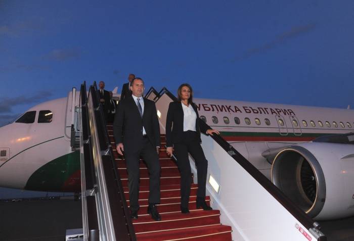 Le président bulgare Rumen Radev arrive en Azerbaïdjan pour une visite officielle
