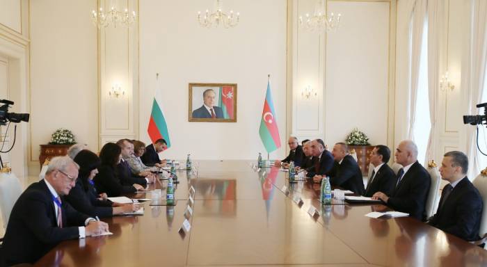 Entretien des présidents azerbaïdjanais et bulgare élargi aux délégations