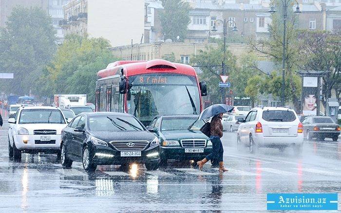 Yağışlı hava şəraiti davam edir