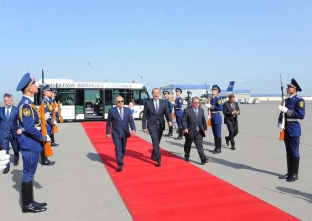 Uzbek PM arrives in Azerbaijan
