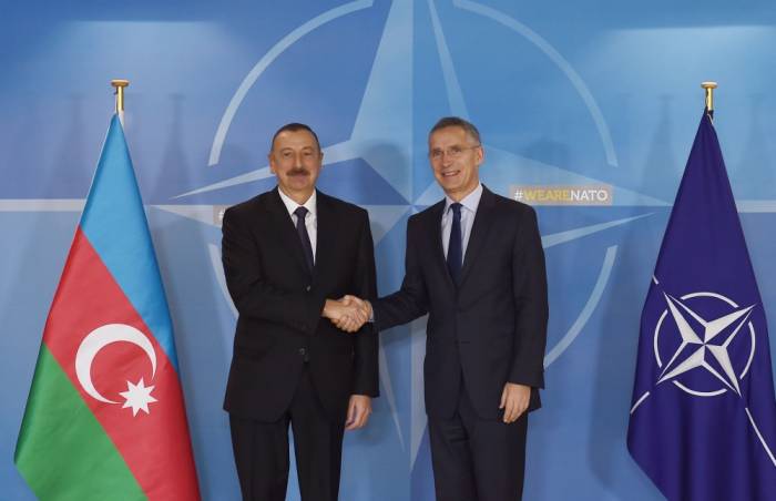 Presidente se reunió con el secretario general de la OTAN en Bruselas-FOTOS