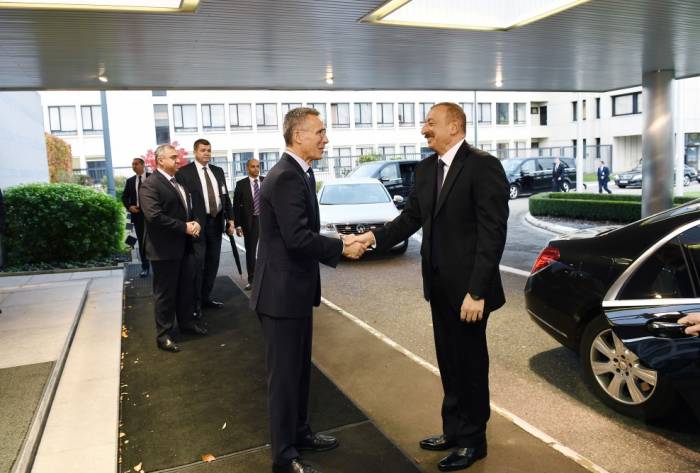 Ilham Aliyev trifft sich mit Nato-Generalsekretär Jens Stoltenberg