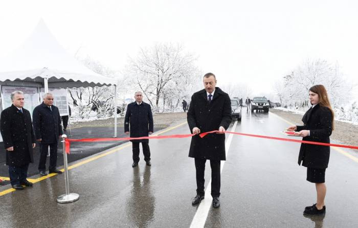 Prezident yol açılışında iştirak etdi - Fotolar