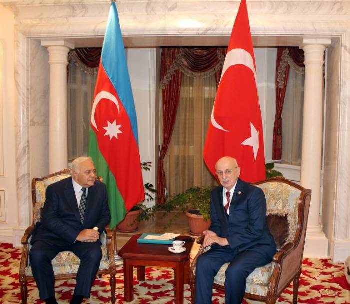 L’approfondissement des liens parlementaires azerbaïdjano-turcs fait l’objet d’un échange de vues