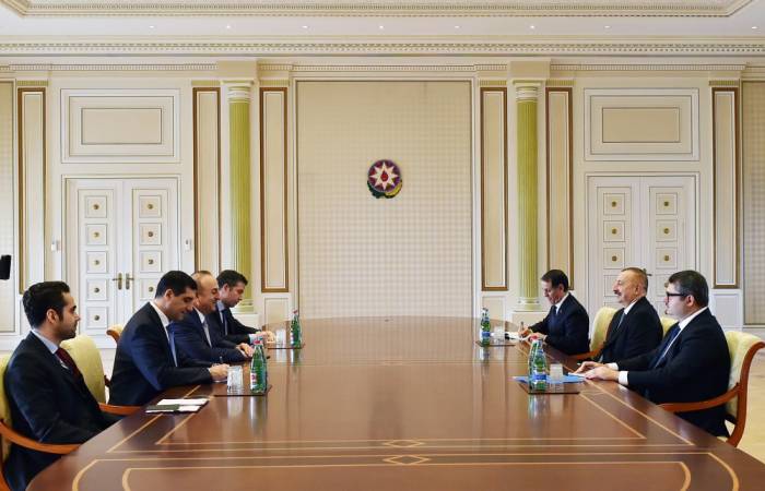 Ilham Aliyev reçoit le ministre turc des affaires étrangères