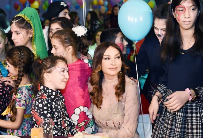 La Fondation Heydar Aliyev organise une fête traditionnelle pour les enfants - PHOTOS