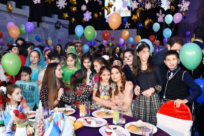 Heydar Aliyev Stiftung veranstaltet ihre traditionelle Feierlichkeit für Waisenkinder