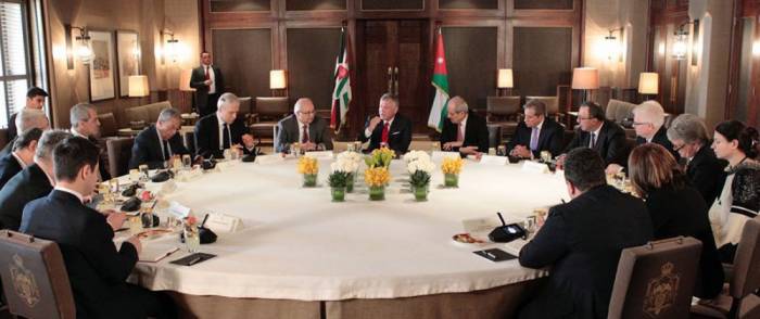 Le roi de Jordanie reçoit les membres du Centre international Nizami Gandjavi