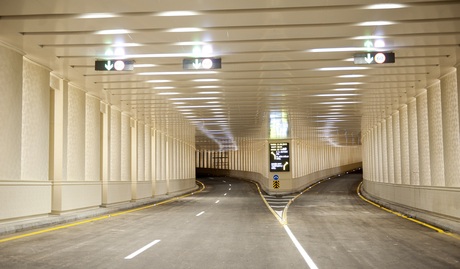 İlham Əliyev Bakıda beş tunelin açılışında
