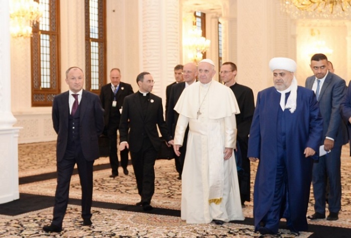 Pope Francis visits Heydar Mosque in Baku