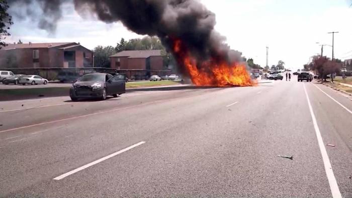 En Floride, un avion s'écrase en pleine rue - VIDEO
