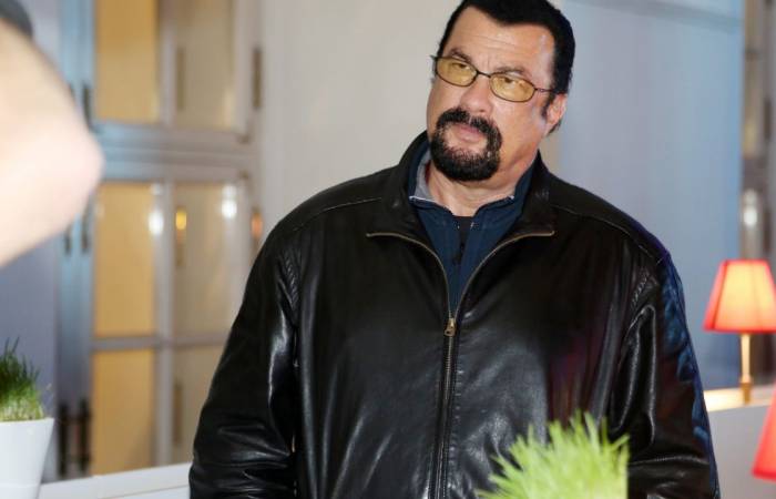 Steven Seagal avec ironie pris des nouvelles de privation de ses droits d’entrée sur l’Ukraine