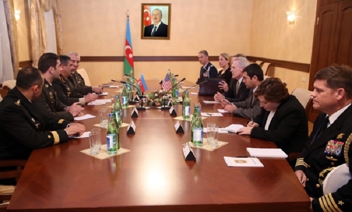 Zakir Hasanov meets with US Secretary of Navy