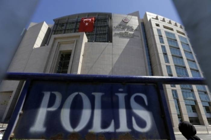 D'anciens employés de la Bourse d'Istanbul arrêtés