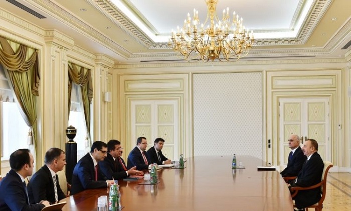 Ilham Aliyev receives Turkish economy minister