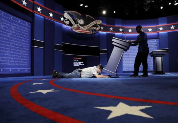1er débat Trump-Clinton: la pression monte