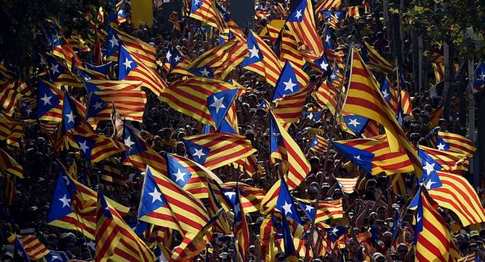 Presidente del PP en Cataluña relaciona el referéndum de autodeterminación con Venezuela