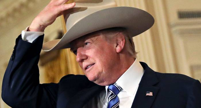 El FBI espió al exjefe de campaña de Trump antes y después de las elecciones