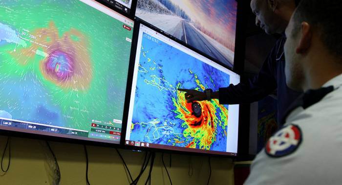 Autoridades dominicanas decretan alerta roja para 22 provincias por huracán María