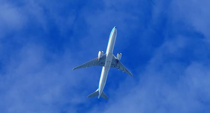 Ese momento cuando un trozo de Boeing te cae del cielo (foto)