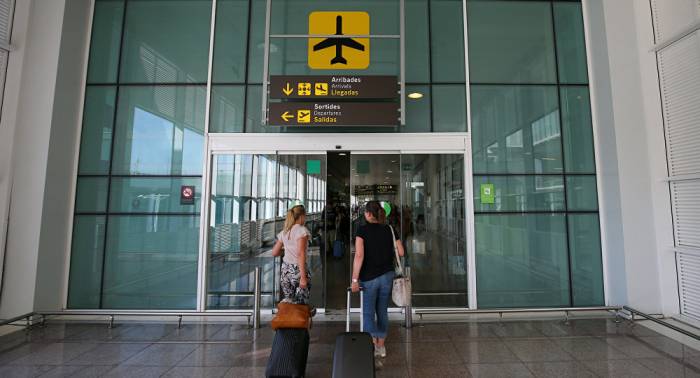 España restringe el espacio aéreo de Barcelona a dos días del referéndum catalán
