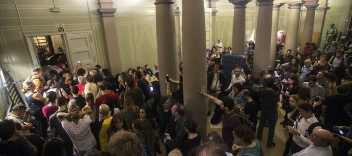 El Govern asegura que habrá referéndum "con garantías" aunque sin sobres
