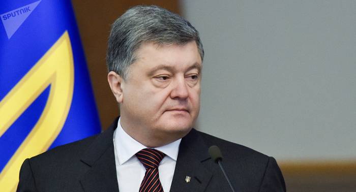 Poroshenko promulga la prórroga de la ley sobre el estatuto especial de Donbás