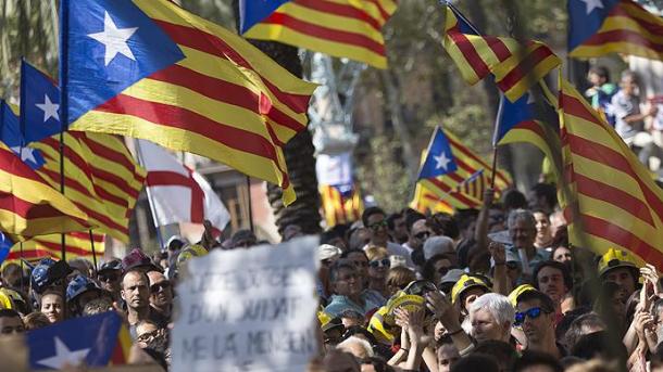 Francia anuncia que no reconocería la independencia de Cataluña
