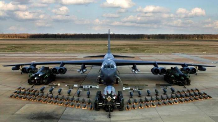 EEUU bate el récord de bombardeo en Afganistán desde 2010