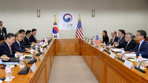 Los vicecancilleres de Seúl, Tokio y Washington tratan el desafío norcoreano