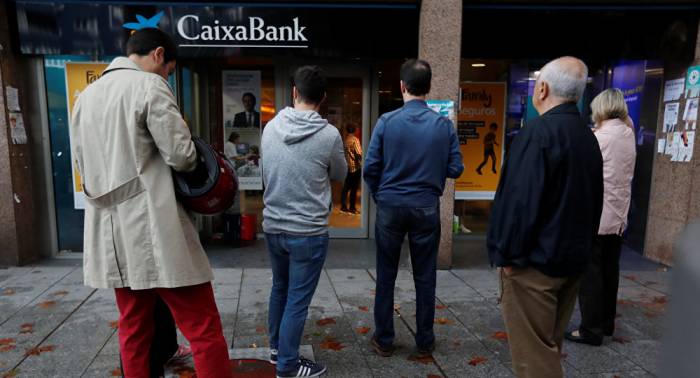 Los catalanes deciden castigar a los bancos 'traidores'