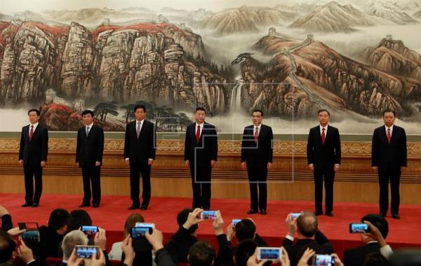 Xi se rodea de aliados y no nombra a un heredero en la nueva cúpula del PCCh