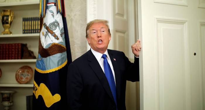 Trump tilda de "bochorno" la investigación sobre supuesta colusión con Rusia