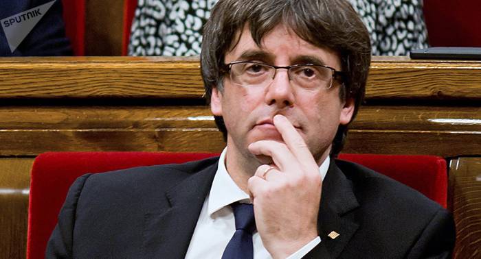 Puigdemont y sus exconsejeros quedan en libertad condicional