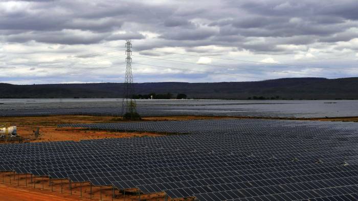 Vea fotos de planta fotovoltaica más grande de América Latina