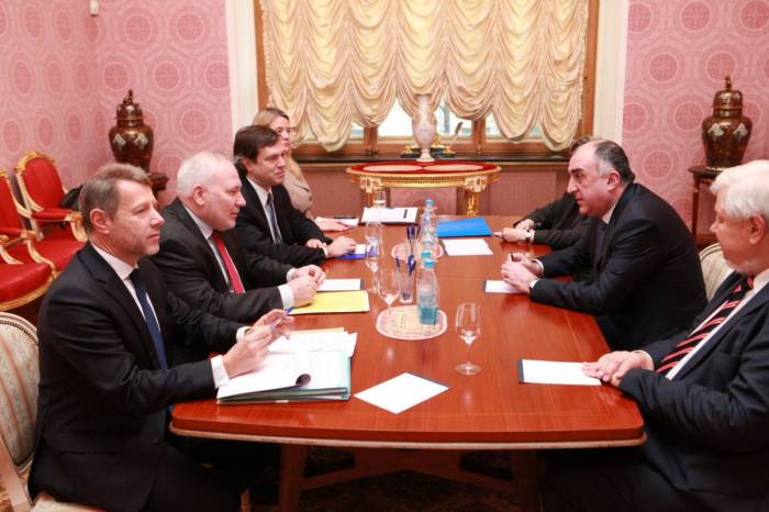 El canciller azerbaiyano se reúne con los copresidentes en Moscú-FOTO