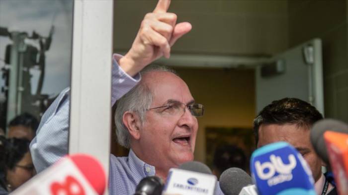 Opositor venezolano Ledezma llega a Madrid procedente de Colombia