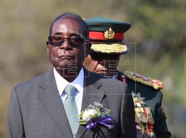 Concluye sin novedad el plazo dado a Mugabe por su partido para dimitir