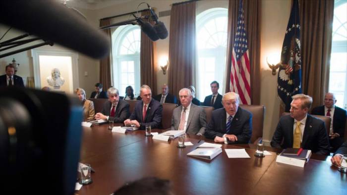 Casa Blanca pide plena implementación de veto migratorio de Trump