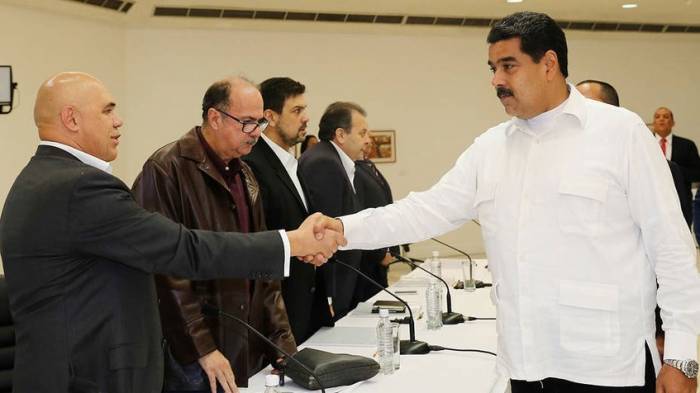 El Gobierno y la oposición de Venezuela vuelven a la mesa del diálogo