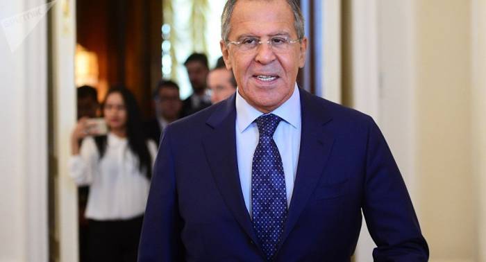 Lavrov denuncia intentos de dar largas a propuesta rusa de una fuerza de paz para Donbás