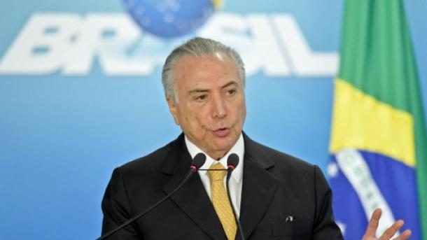 Temer: EEUU suspende temporalmente las tasas al acero para Brasil