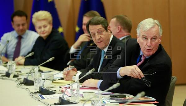 Los Veintisiete acuerdan abrir la segunda fase de la negociación del "brexit"
