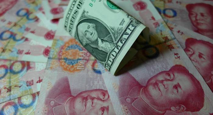 Pakistán estudia sustituir el dólar por el yuan en el comercio con China