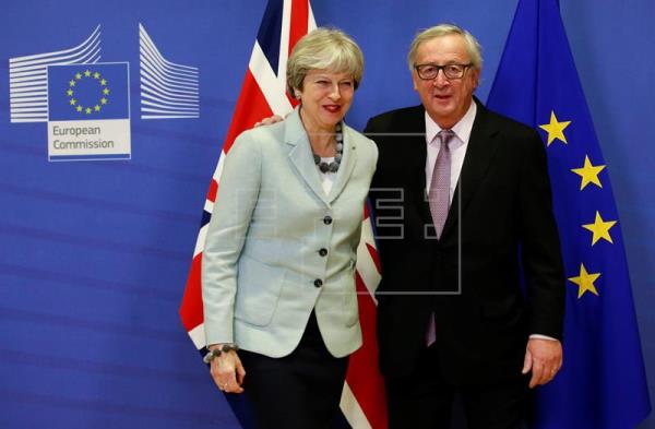 El Reino Unido da "garantías" a los comunitarios tras el acuerdo del "brexit"