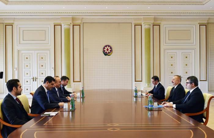 Ilham Aliyev admite a Chavushoglu 