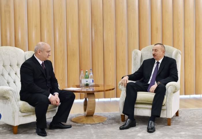 Ilham Aliyev admite al asesor estatal de Uzbekistán-Actualizado