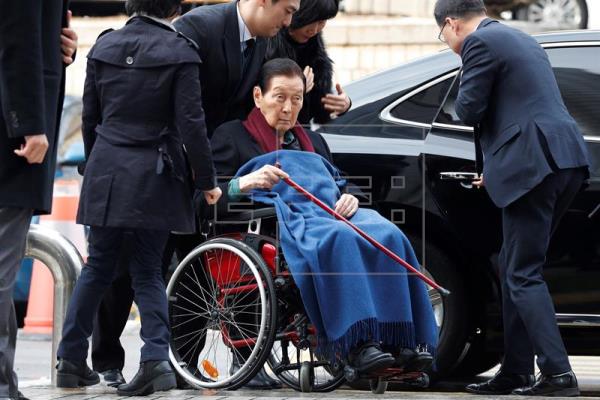 Condenados a prisión el fundador y el presidente del grupo surcoreano Lotte