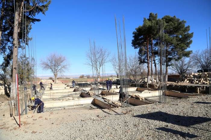 En la zona cercana al frente se construyen las instalaciones militares - FOTO