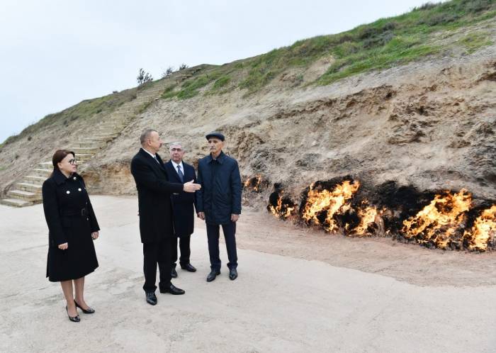 Ilham Aliyev visita a "Yanardag"